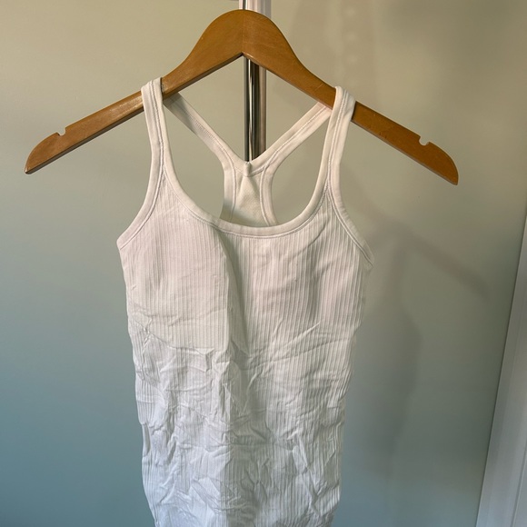 Lululemon Tank - Picture 2 of 6